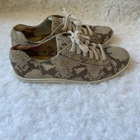 Born leather snake skin print cream and taupe color size 8 - Picture 2 of 10